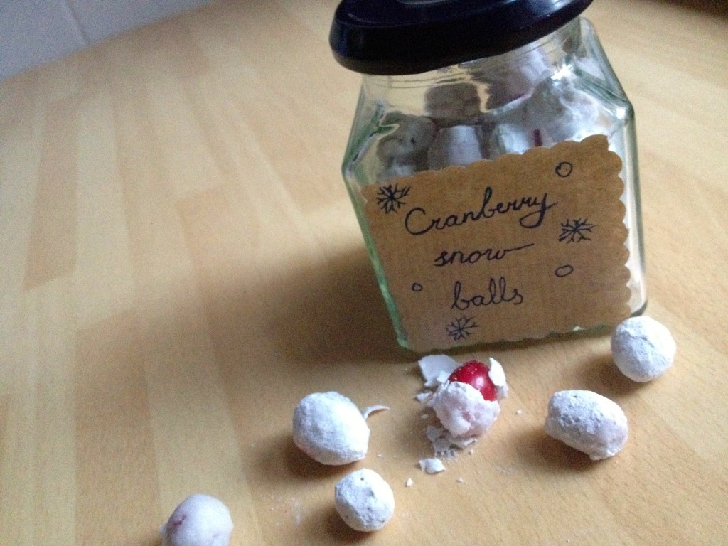 Cranberry snowballs as a gift