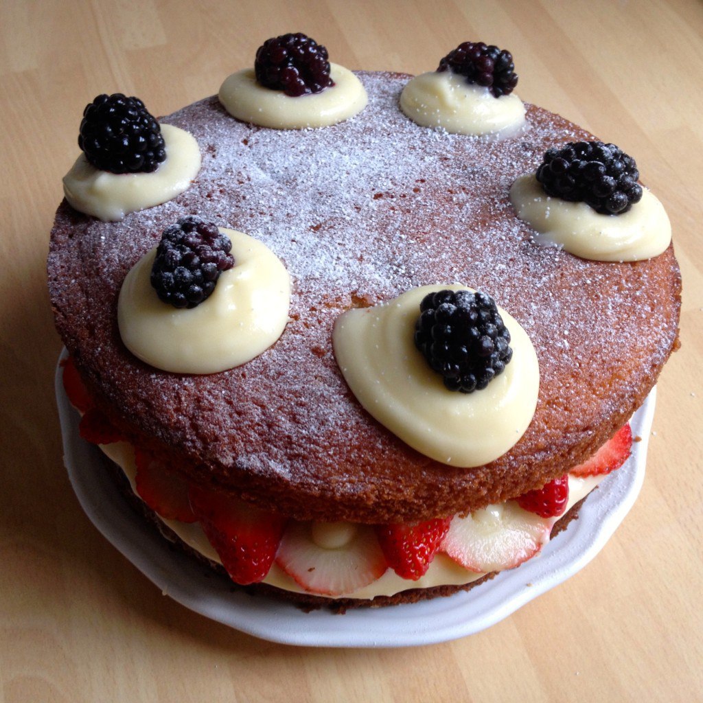 almond Victoria sponge cake recipe 