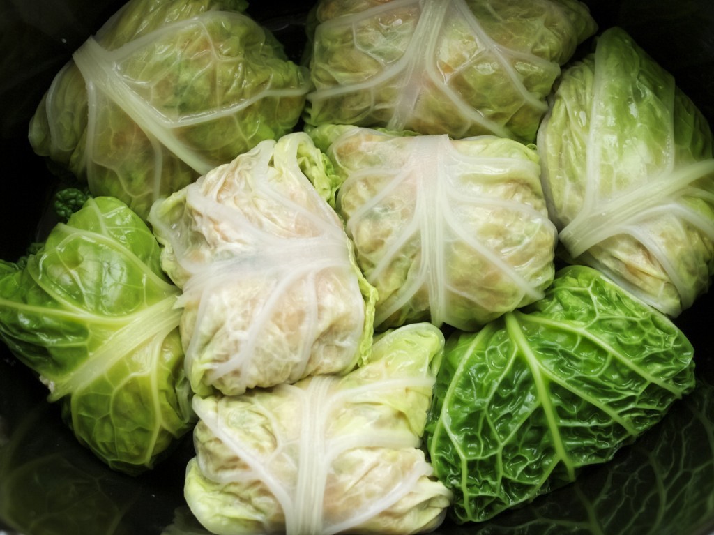 Slow cooker cabbage rolls (called little pigeons in Lithuanian)