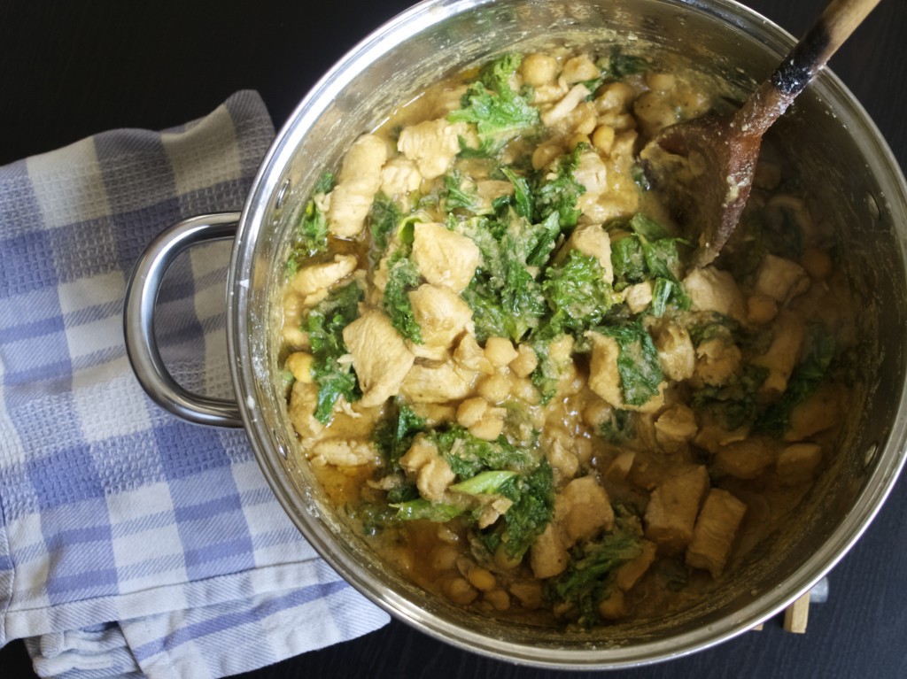 Green chickpea & chicken coconut curry