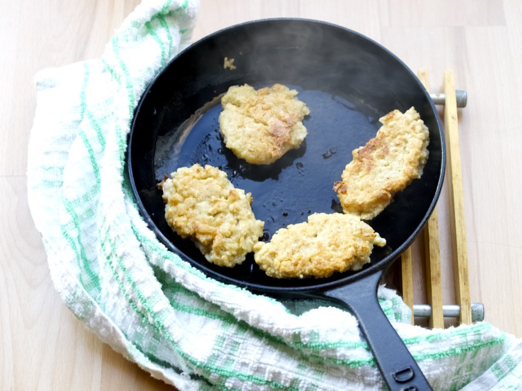 Savoury oat fritters: a marriage  between porridge and fry-up breakfast! 