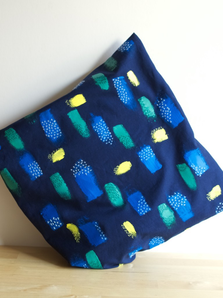 Easy removable cushion cover DIY