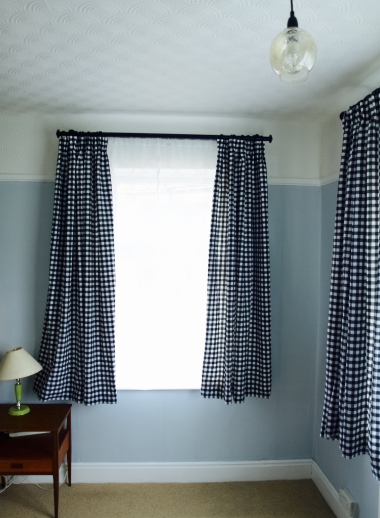 Basic curtain DIY