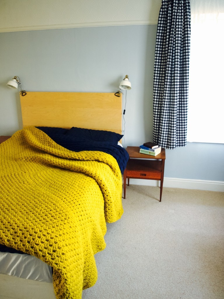 Crochet your own giant bed blanket