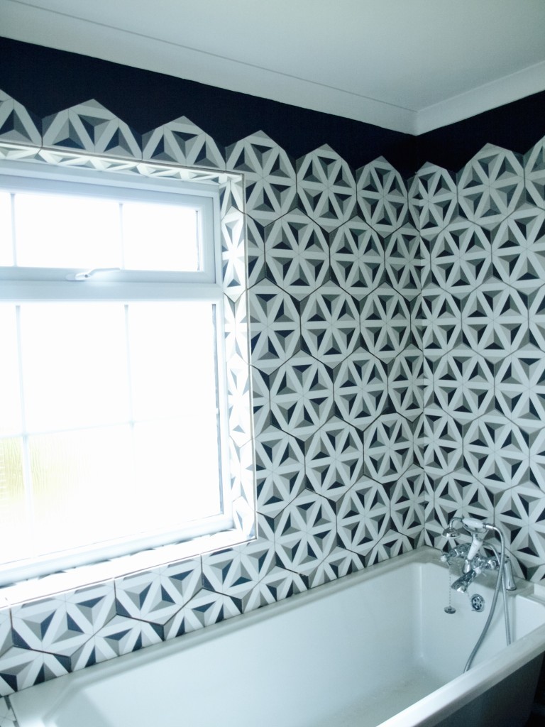 How we tiled the bathroom with hexagon tiles